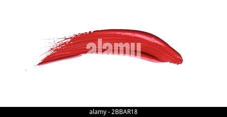 Rot gefärbte Pinselstrich-Pausen über isoliertem Hintergrund, Wasserfarben-Textur auf Leinwand, roter Lippenstift verschmiert Stockfoto