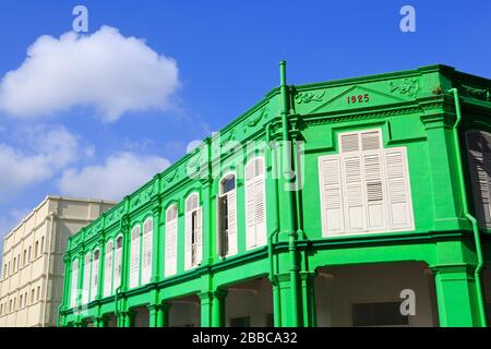 Grünes Gebäude an der Veerasamy Road, Little India District, Singapur, Asien Stockfoto