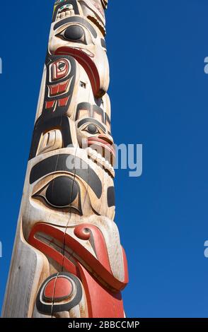 Details zum Healing House Pole, Sahgwii Xaana Kaahlii Ngaaysdll Naay GyaaGang, Haida Gwaii, früher bekannt als Queen Charlotte Islands, British Columbia, Kanada, von Tim Boyko Stockfoto