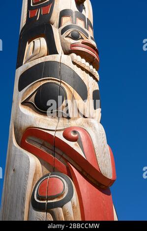 Details zum Healing House Pole, Sahgwii Xaana Kaahlii Ngaaysdll Naay GyaaGang, Haida Gwaii, früher bekannt als Queen Charlotte Islands, British Columbia, Kanada, von Tim Boyko Stockfoto
