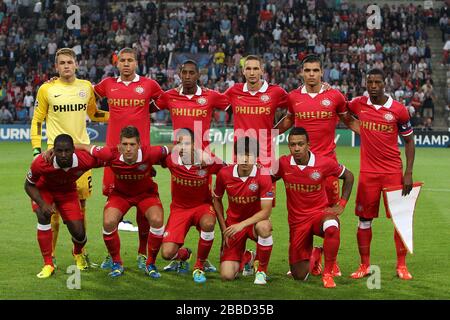 PSV Eindhoven (hintere Reihe von links nach rechts) Torhüter Jeroen Zoet, Jeffrey Bruma, Joshua Brenet, Tim Matavz, Karim Rekik und Georginio Wijnaldum (vordere Reihe von links nach rechts) Jetro Willems, Stijn Schaars, Georginio Wijnaldum, Ji-Sung Park und Memphis Depay. Stockfoto