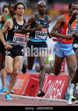 Großbritanniens Mo Farah während der 3000 Meter der Männer am zweiten Tag des IAAF London Diamond League Treffens im Olympiastadion, London. Stockfoto