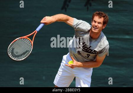 Andy Murray aus Großbritannien übt sich vor dem Finale der Mens im Einzel Stockfoto