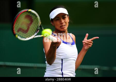 Großbritanniens Anne Keothavong im Vorgehen gegen Spaniens Garbine Muguruza Stockfoto