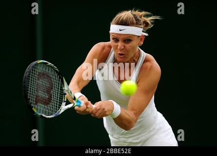 Tschechiens Lucie Safarova im Einsatz gegen Italiens Karin knapp Stockfoto