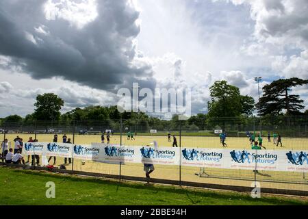 Beschilderung in den Streetgames Football Pools Fives in Chesterfield Stockfoto