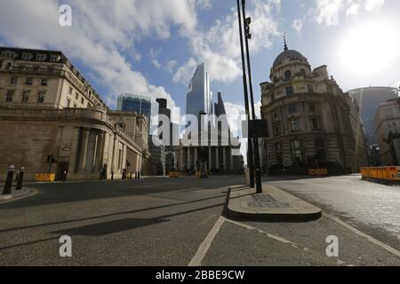 London, Großbritannien, 31. März 2020, Sunny Day bei der Bank of England und nahe gelegene leere Straßen während des COVID-19-Pandemie-Ausbruchs, Credit: AM24/Alamy Live News Stockfoto