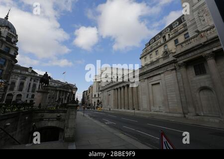 London, Großbritannien, 31. März 2020, Sunny Day bei der Bank of England und nahe gelegene leere Straßen während des COVID-19-Pandemie-Ausbruchs, Credit: AM24/Alamy Live News Stockfoto