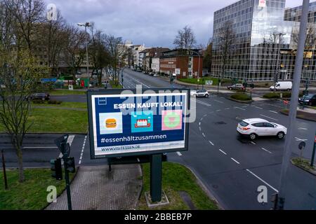 Appell der Stadt Essen, lokal zu kaufen, Essen klebt zusammen, Werbekampagne, LED-Roadside Screen, digitale Werbemonitore, Effekte von Stockfoto