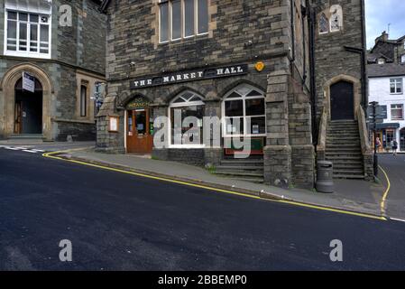 Ambleside, Cumbria, Großbritannien - 16. Mai 2019: Blick auf das Äußere des thailändischen Restaurants Market Hall Stockfoto