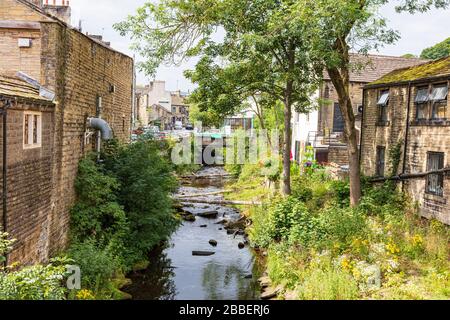 River Holme im Zentrum von Holmfirth, West Yorkshire, Großbritannien Stockfoto