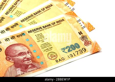 Neue indische Währung von 200 Rupie-Note auf weißem isoliertem Hintergrund, indische Währung, Rupie, indische Rupie, indisches Geld Stockfoto