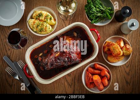 Braten Mahlzeit Huhn Rind Lamm Stockfoto