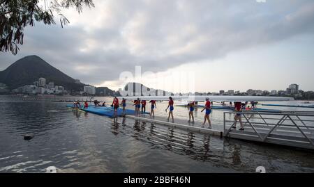 Rio de Janeiro. BRASILIEN Bootstouren Allgemeiner Blick auf den Bootspark.und über den Kurs. 2016 Olympic Rowing Regatta. Lagoa-Stadion, Copacabana, ÒOlympic Summer GamesÓ Rodrigo de Freitas Lagoon, Lagoa. Lokale Zeit 07:19:53 Dienstag 09.08.2016 [Pflichtgutschrift; Peter SPURRIER/Intersport Images] Stockfoto