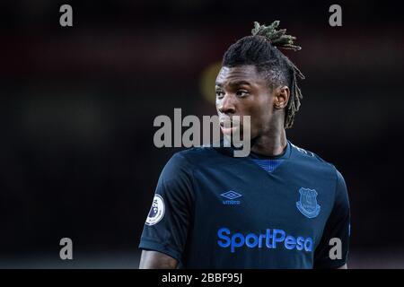 LONDON, ENGLAND - 23. FEBRUAR: Moise Kean vom FC Everton blickt während des Premier-League-Spiels zwischen dem FC Arsenal und dem FC Everton im Emirates Stadium auf Stockfoto