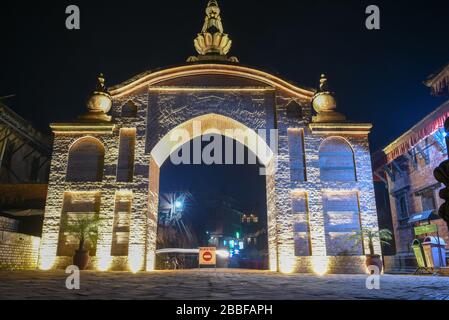 Bhaktapur, Nepal - 28. Januar 2020: Stadttor des Durban-Platzes in Bhaktapur auf Nepal Stockfoto