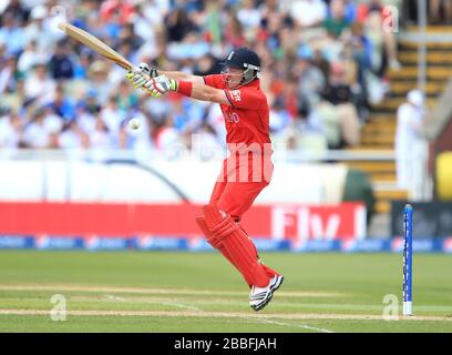 Englands Ian Bell schlägt aus Stockfoto