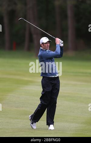 Englands Ross Fisher im zweiten Tag der BMW PGA Championship 2013 im Wentworth Golf Club im Einsatz. Stockfoto