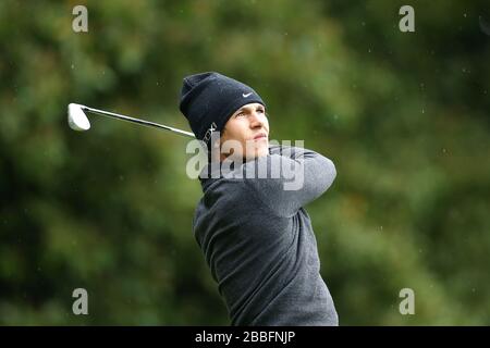 Der dänische Thorbjorn Olesen war am zweiten Tag der BMW PGA Championship 2013 im Wentworth Golf Club aktiv. Stockfoto