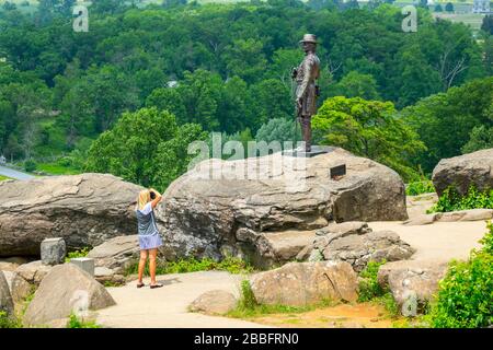 Porträtstatue von General Gouverneur K. Warren auf Little Round Top im Tal des Todes Gettysburg National Civil war Battlefield Military Park Pen Stockfoto