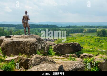 Porträtstatue von General Gouverneur K. Warren auf Little Round Top im Tal des Todes Gettysburg National Civil war Battlefield Military Park Pen Stockfoto