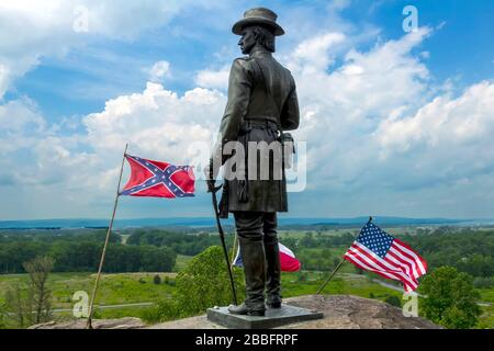 Porträtstatue von General Gouverneur K. Warren auf Little Round Top im Tal des Todes Gettysburg National Civil war Battlefield Military Park Pen Stockfoto