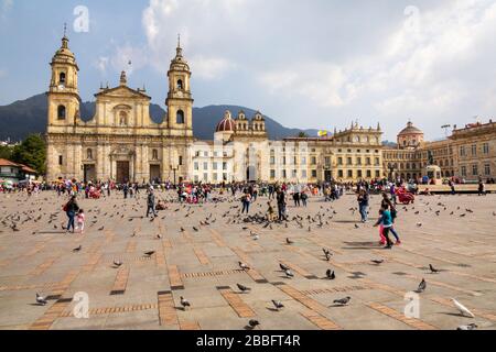 Bogota, Kolumbien - 20. FEBRUAR 2020: Bogota-Kathedrale im Viertel La Candelaria, dem historischen und kulturellen Zentrum der Stadt. Der Bui Stockfoto