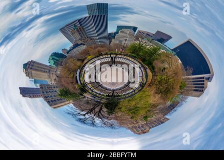 Panorama Little Planet manipulierte Designbild über die Skyline des Central Park in NYC Stockfoto