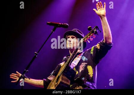 Frederiksberg, Dänemark. Februar 2019. Der amerikanische Sänger, Songwriter und Musiker Jason Mraz führt ein Live-Konzert im KB Hallen in Frederiksberg, Kopenhagen, durch. (Foto: Gonzales Foto - lasse Lagoni). Stockfoto