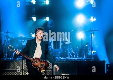 Kopenhagen, Dänemark. November 2018. Paul McCartney, der englische Sänger, Songwriter, Musiker führt ein Live-Konzert in der Royal Arena in Kopenhagen durch. (Foto: Gonzales Foto - lasse Lagoni). Stockfoto