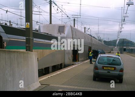 Euro Tunnel Cars Boarding Shuttle Folkestone Kent Stockfoto