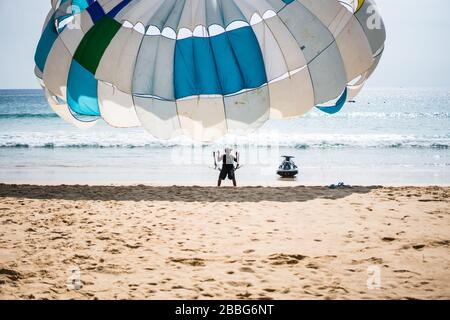 Parasailing, Phuket Island, Thailand, Asien Stockfoto