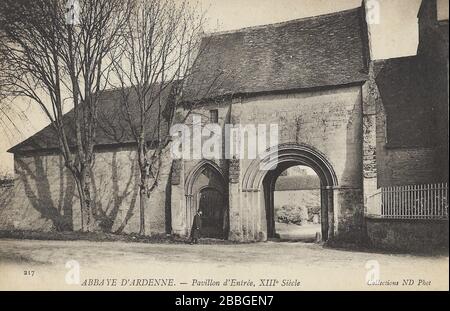 Vintage-Postkarte vom Anfang des 20. Jahrhunderts mit L' Abbaye d'Ardenne, Pavillon d.'entrée. Die Liebfrauenstift der Ardennen, ist ein Stockfoto