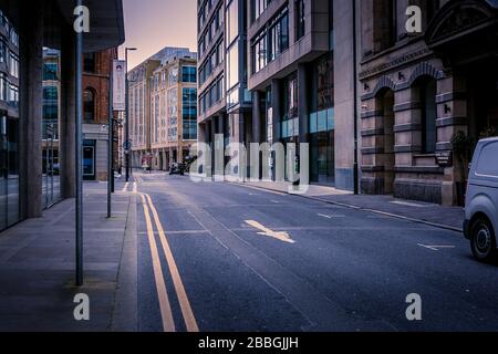 Booth Street, Manchester, Großbritannien. Leere Straßen während des Ausbruchs von Coronavirus, März 2020. Stockfoto