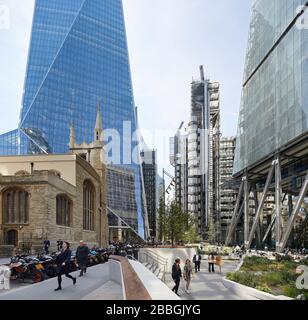 Öffentliches Reich um die Lime-Street-Plaza. 52 Lime Street - The Scalpel, London, Großbritannien. Architekt: Kohn Pedersen Fox Associates (KPF), 2018. Stockfoto