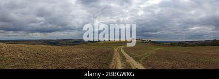 Panoramaaussicht auf den landwirtschaftlichen Bereich Stockfoto