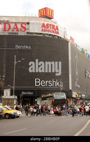 Außenansicht des Unirea Shopping Centre in Bukarest, Rumänien Stockfoto