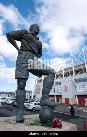 Allgemeiner Blick auf die George Hardwick-Statue außerhalb des Riverside Stadium Stockfoto