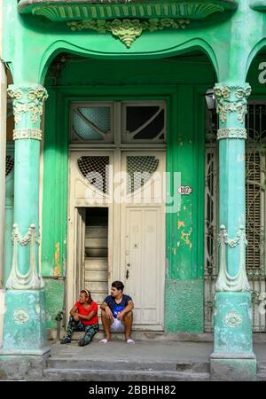 Jugendstilhaus an der Cardenas-Straße, Havanna Vieja, Kuba Stockfoto