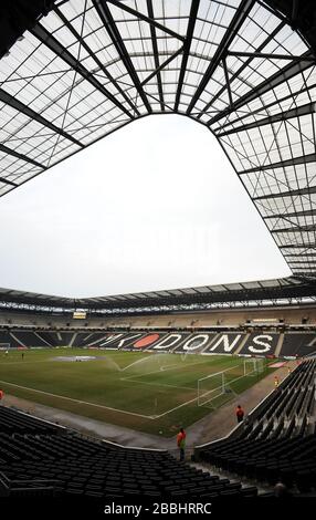 Allgemeiner Blick auf das Stadion:mk, Heimstadion von Milton Keynes Dons Stockfoto