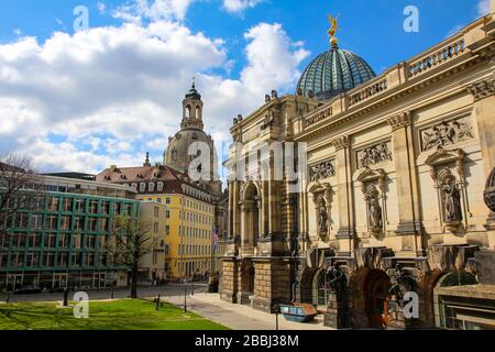 Dresden ist eine schöne Stadt im Osten Deutschlands mit beeindruckenden Bauten im Stil des Barock Stockfoto