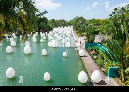 Kunstblasen am Dragonfly Lake in Gardens by the Bay, Downtown Core, Marina South, Singapur Stockfoto