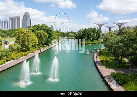 Springbrunnen am Dragonfly Lake in Gardens by the Bay, Downtown Core, Marina South, Singapur Stockfoto