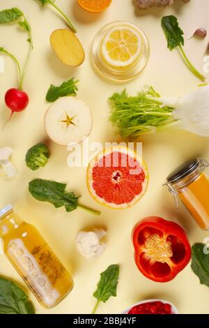 Inhaltsstoffe zur Erhöhung der Immunität, Auswahl von Gesundheitsnahrungsmitteln, die reich an Antioxidantien, Mineralien, Vitaminen, sauberem Esskonzept sind Stockfoto