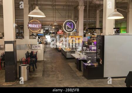 Grand Central Market im Stadtzentrum von Los Angeles, nur für gutes Essen geöffnet. März 2020 während des Coronavirus Sperrens. Stockfoto