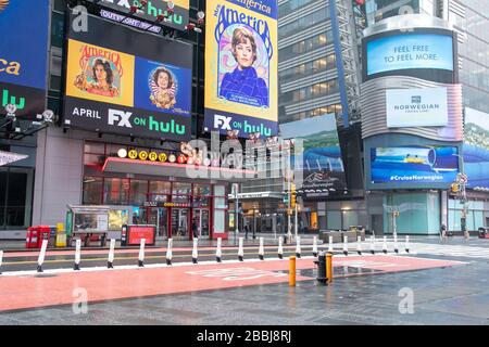 U-Bahn-Eingang Times Square, 42nd Street. Stockfoto