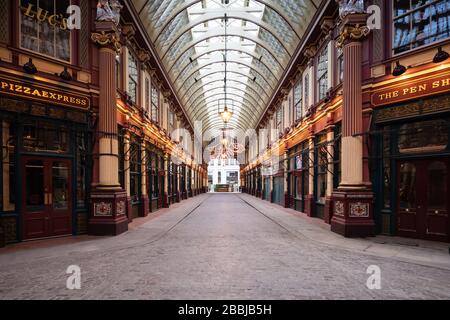 Ein ungewöhnlicher Anblick wie immer geschäftigen Leadenhall Markt ist während der UK Coronavirus Sperre in London geschlossen Stockfoto