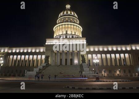 Das Capitolio-Gebäude in der Nacht, Havanna, Kuba Stockfoto