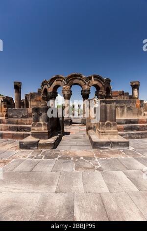 Zwartnots, armenischer Tempel, Archäologische Stätte von Zwartnots, Vagharshapat, Jerewan, Armenien, Kaukasus, Asien Stockfoto