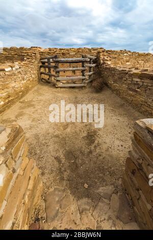 Schlüsselloch Kiva, ein großer Kiva in der Casa Rinconada Ruinen im Chaco-Kultur-Nationalpark, New Mexico, USA Stockfoto